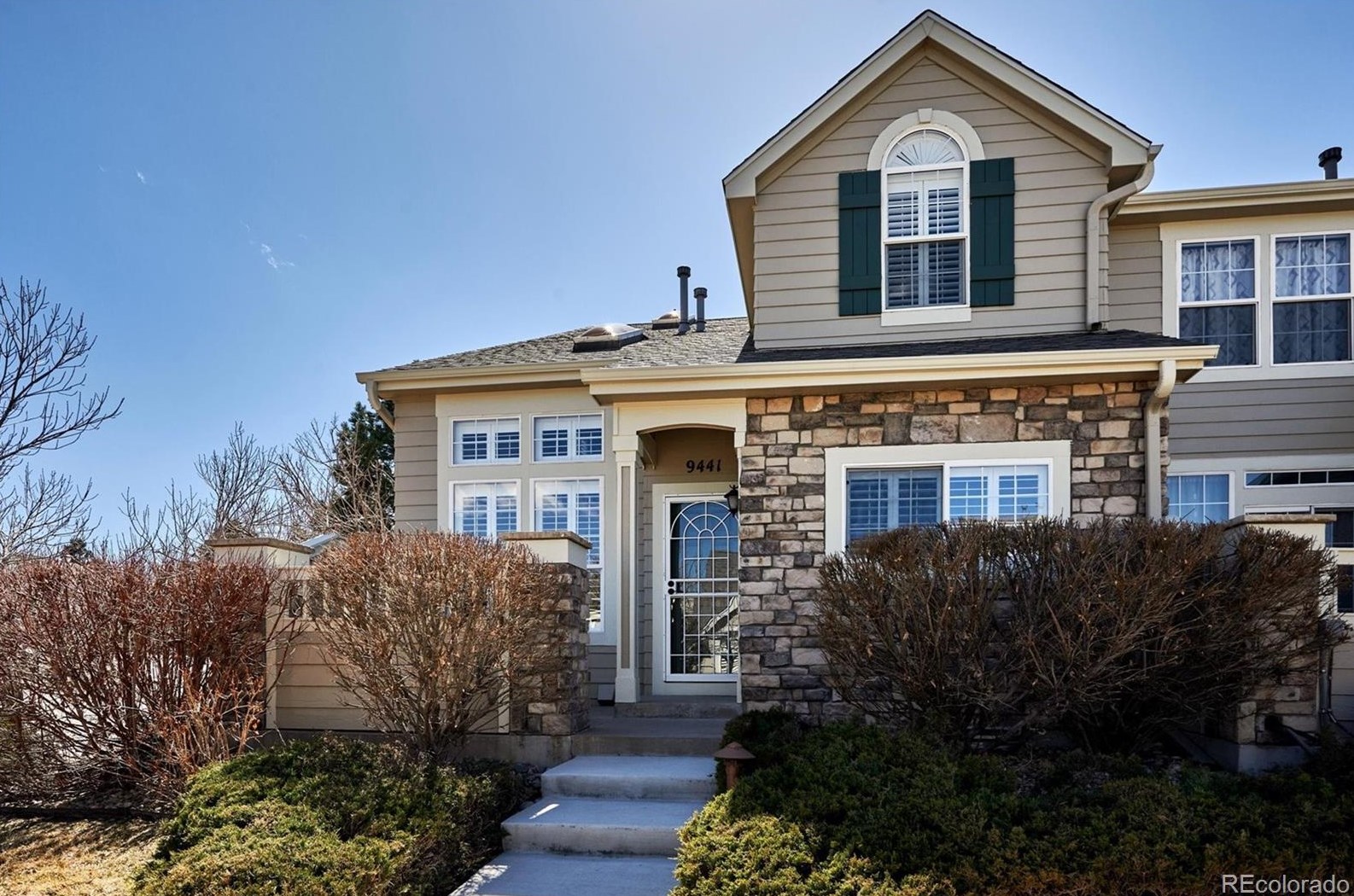 9441 Crossland Way, Littleton, CO 80130-5323