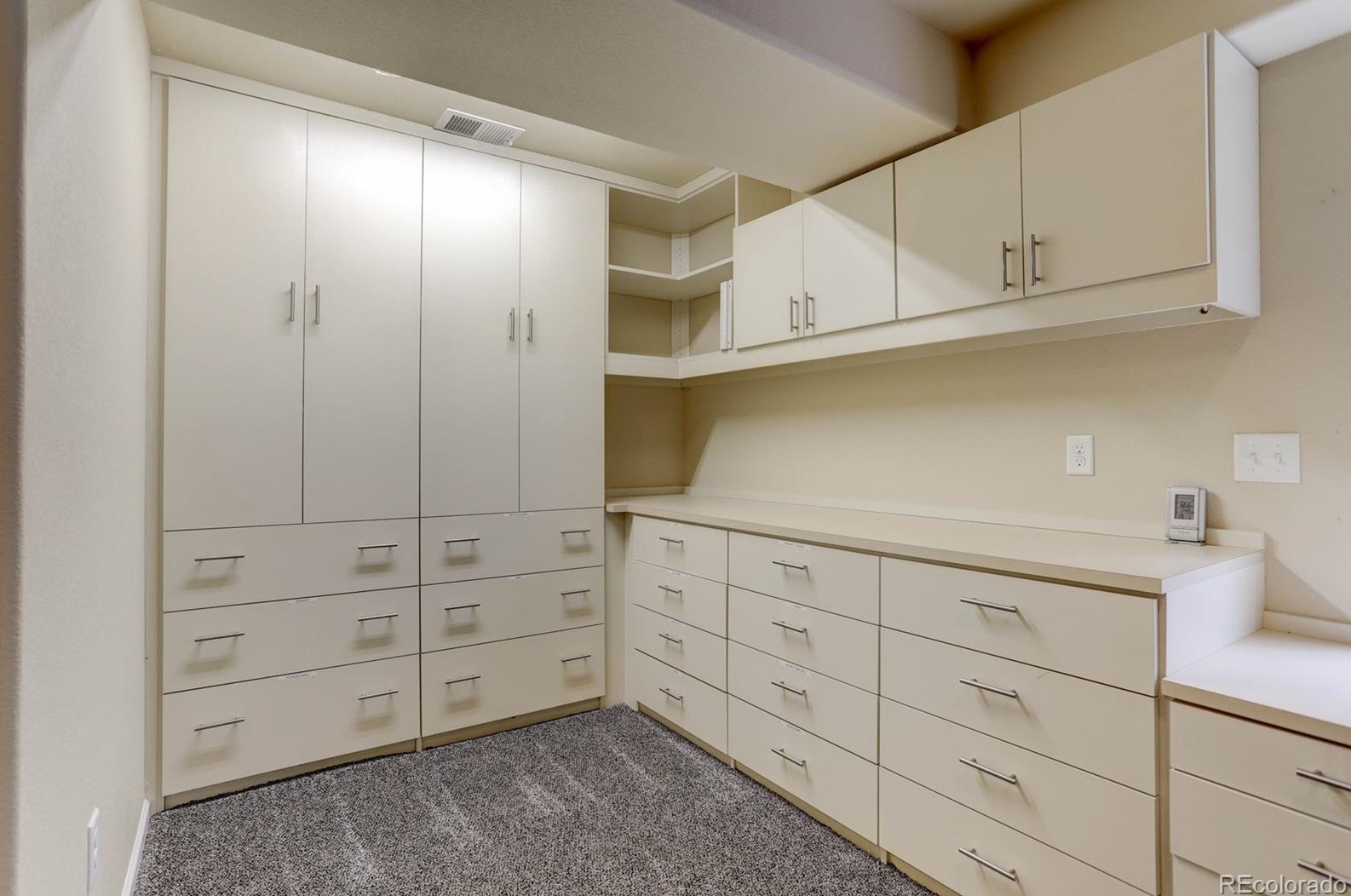 8982 Meadow Hill Cir, Littleton CO 80124-5430 exterior