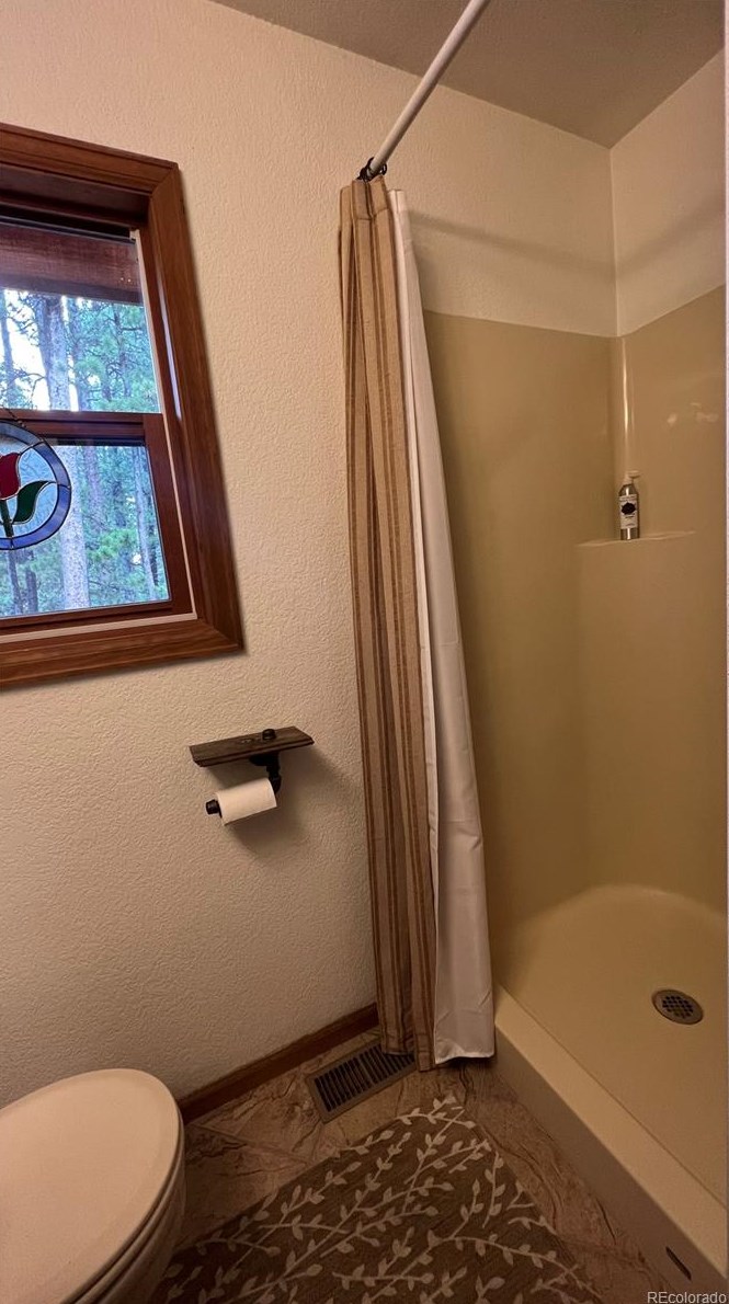 961 Lodge Pole Dr, Arvada CO  80422-8969 exterior