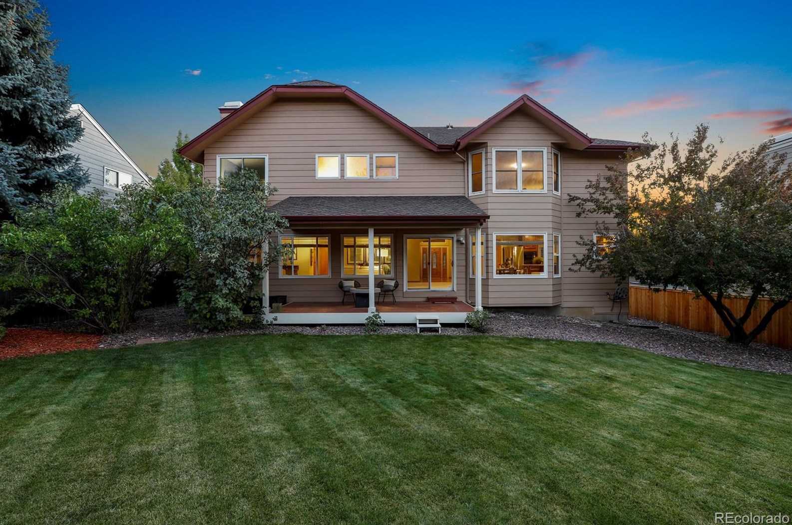 8948 Green Meadows Ln, Littleton CO 80126-2674 exterior