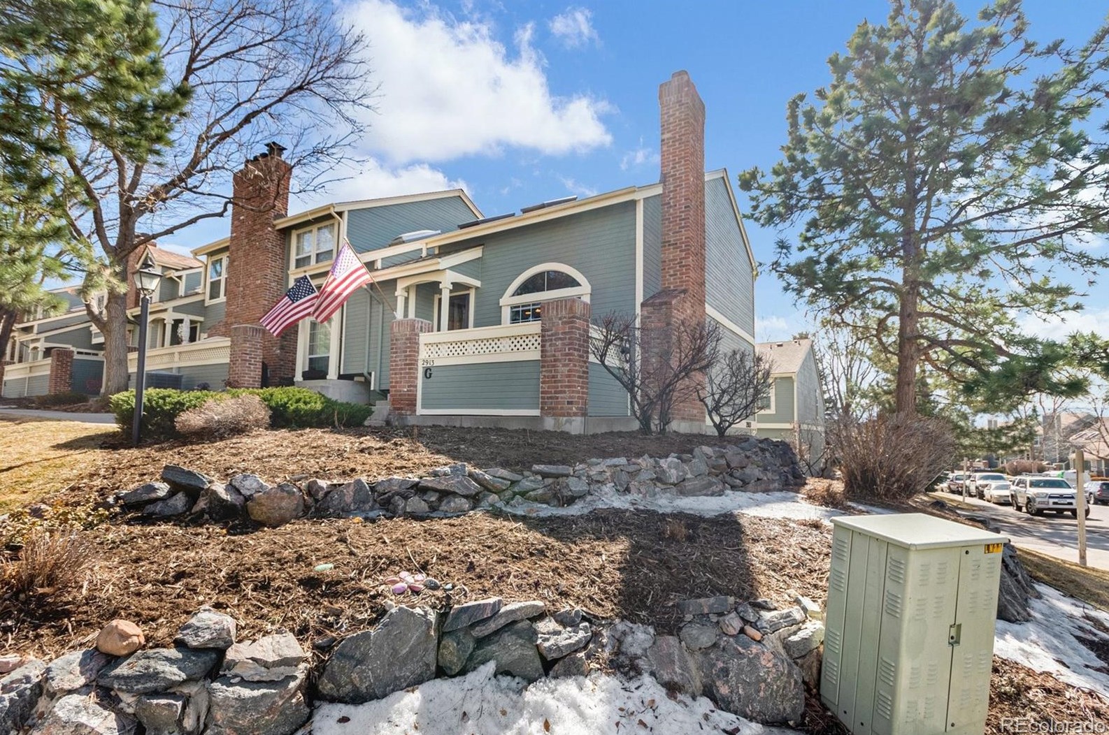 2913 Long Cir, Littleton CO  80120-8182 exterior
