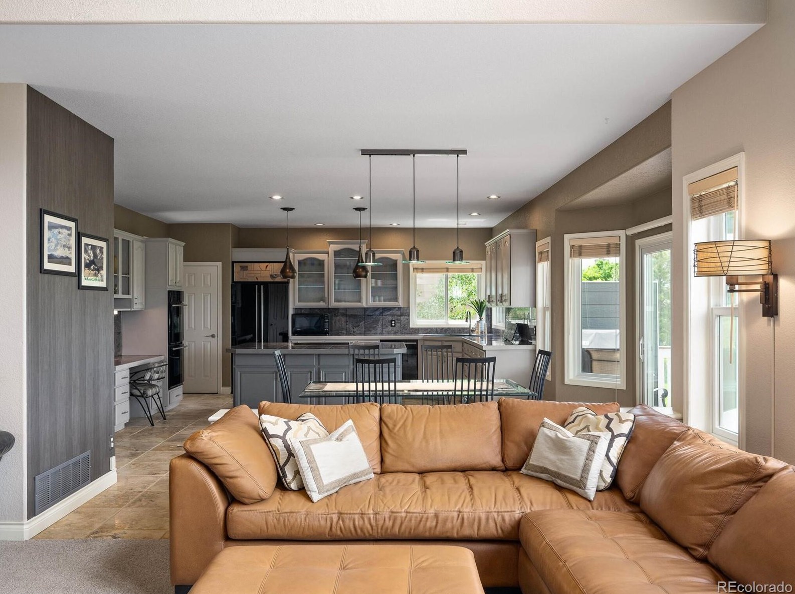 9847 Isabel Ct, Littleton CO exterior