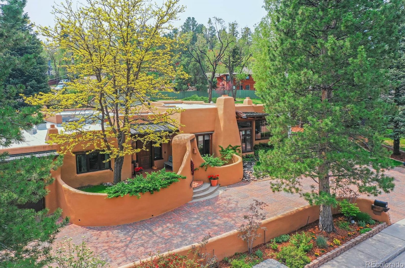 435 Brown Bear Ln, Colorado Springs, CO 80906-3222