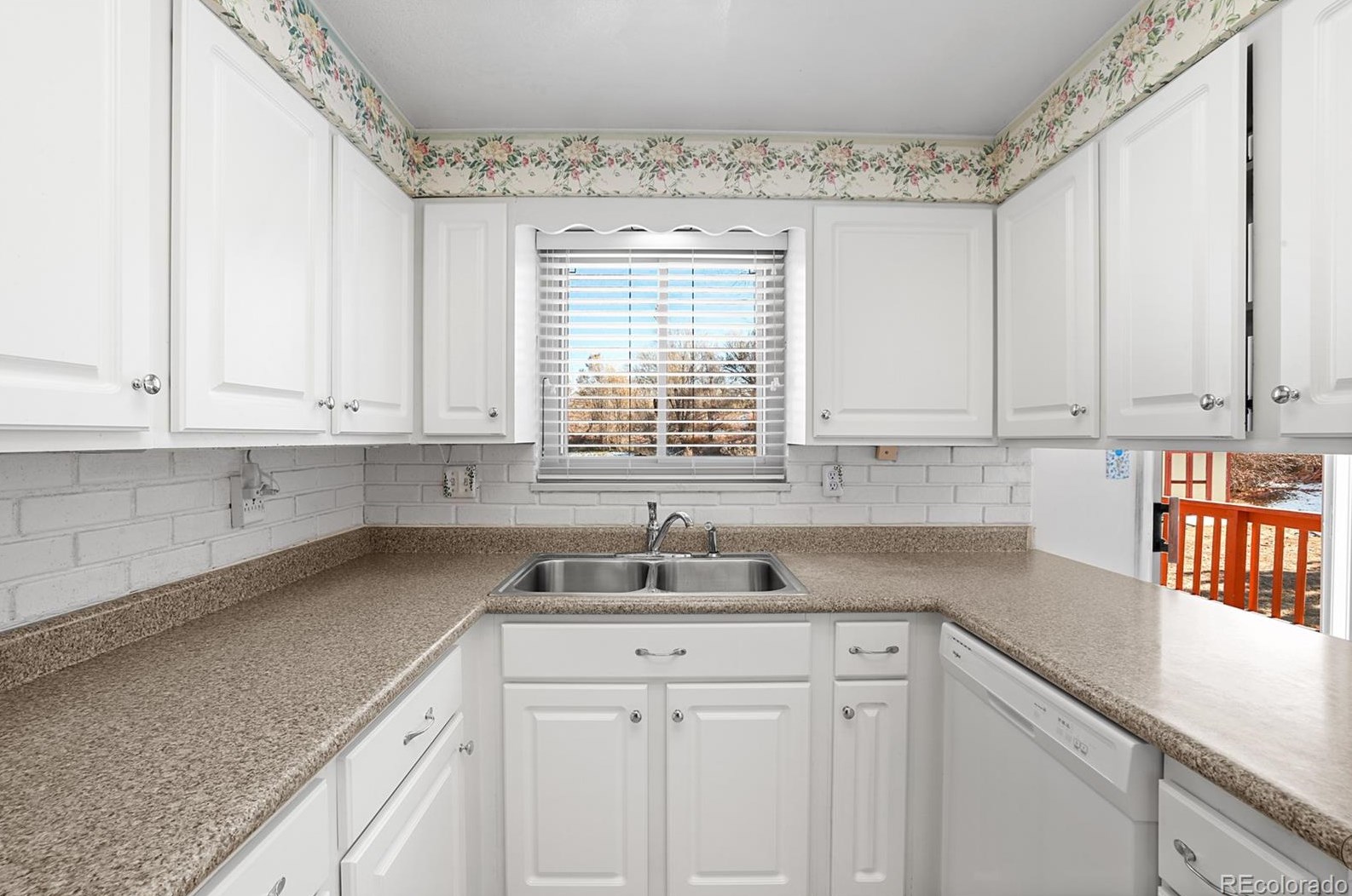 1595 Luna Vis St, Colorado Springs CO 80911-2429 exterior