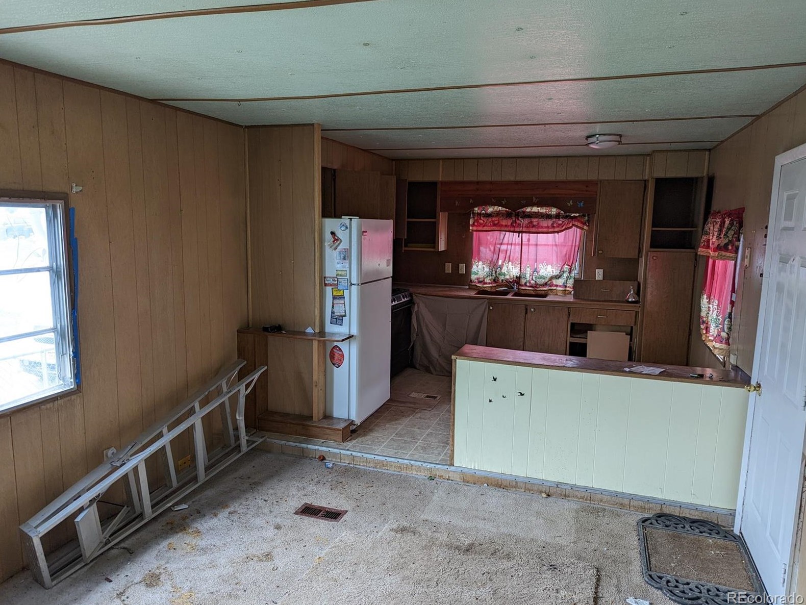 230 Cherry St, Bennett, CO 80102-8642