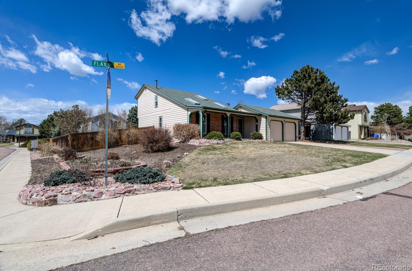 8210 Flax Ct, Colorado Springs, CO 80920-5718