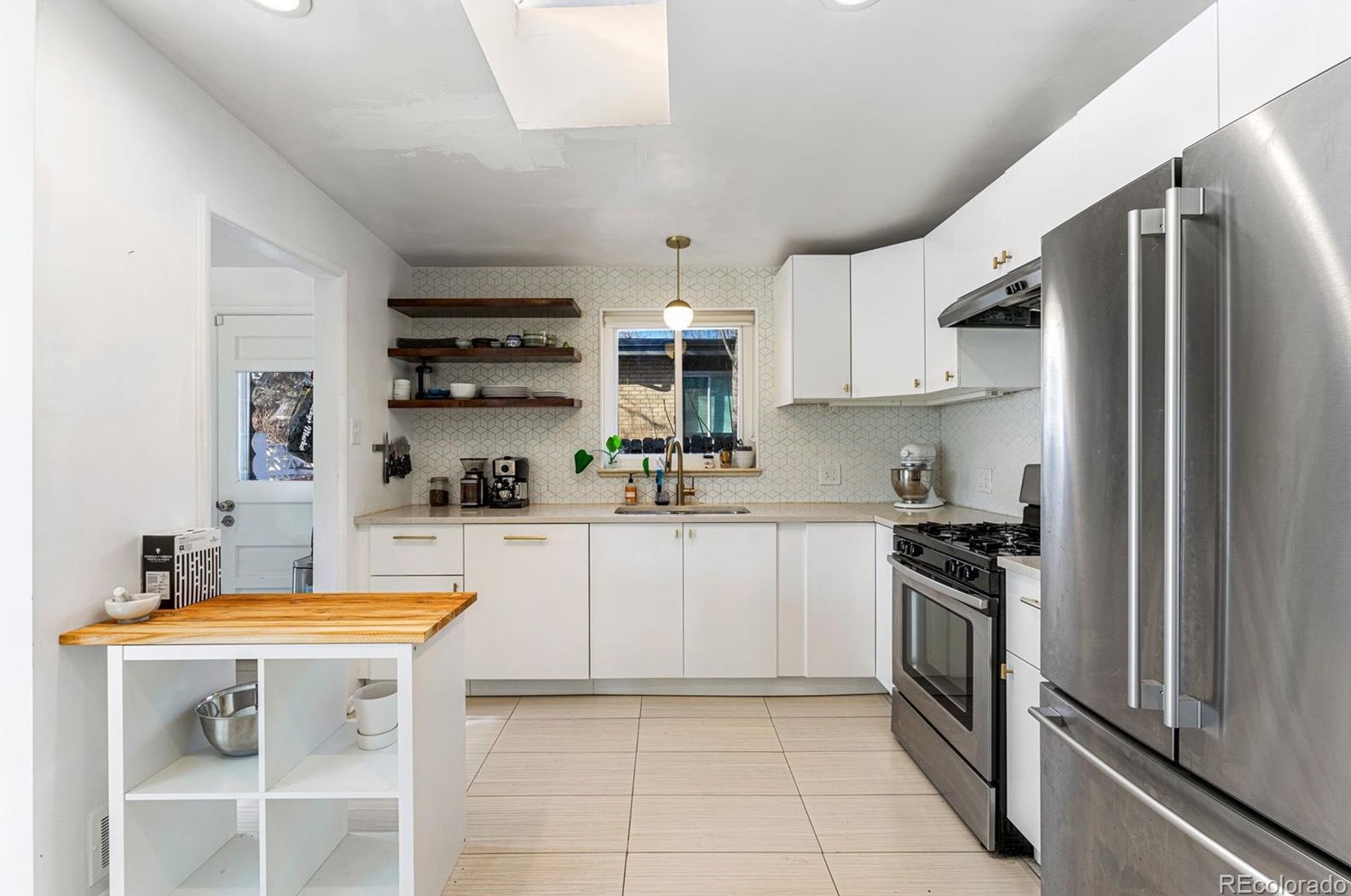 6040 Cody St, Arvada CO  80004-5431 exterior