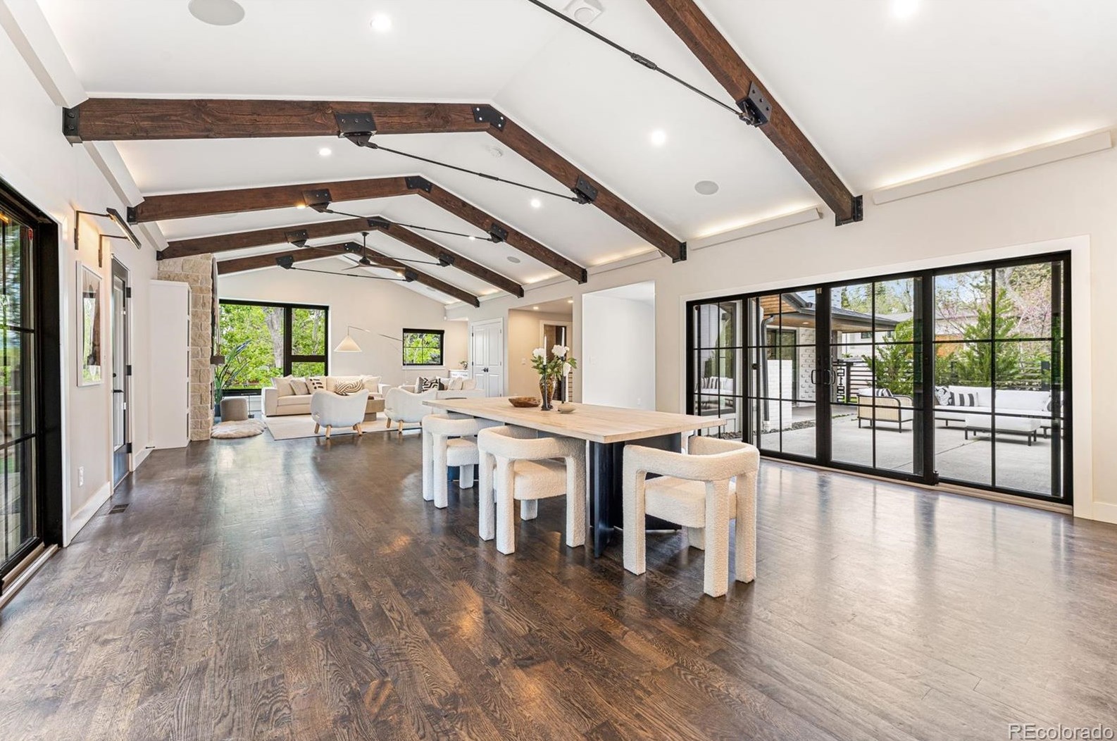 6185 Columbine Way, Littleton CO 80121-2805 exterior