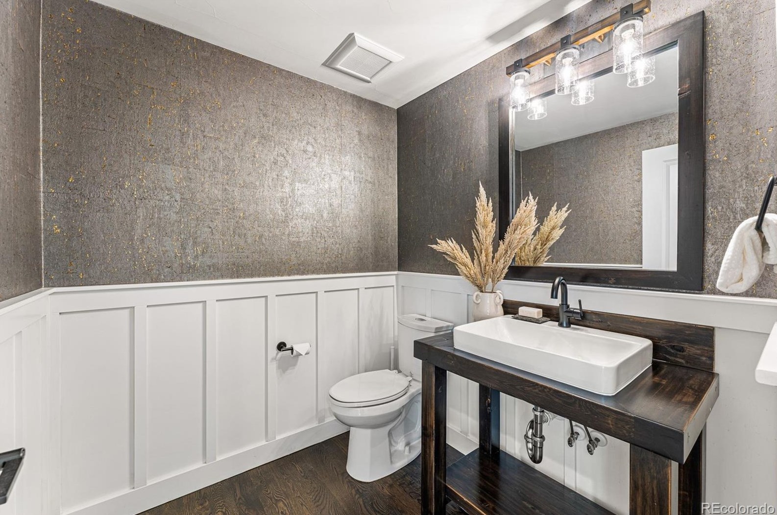 6185 Columbine Way, Littleton CO 80121-2805 exterior