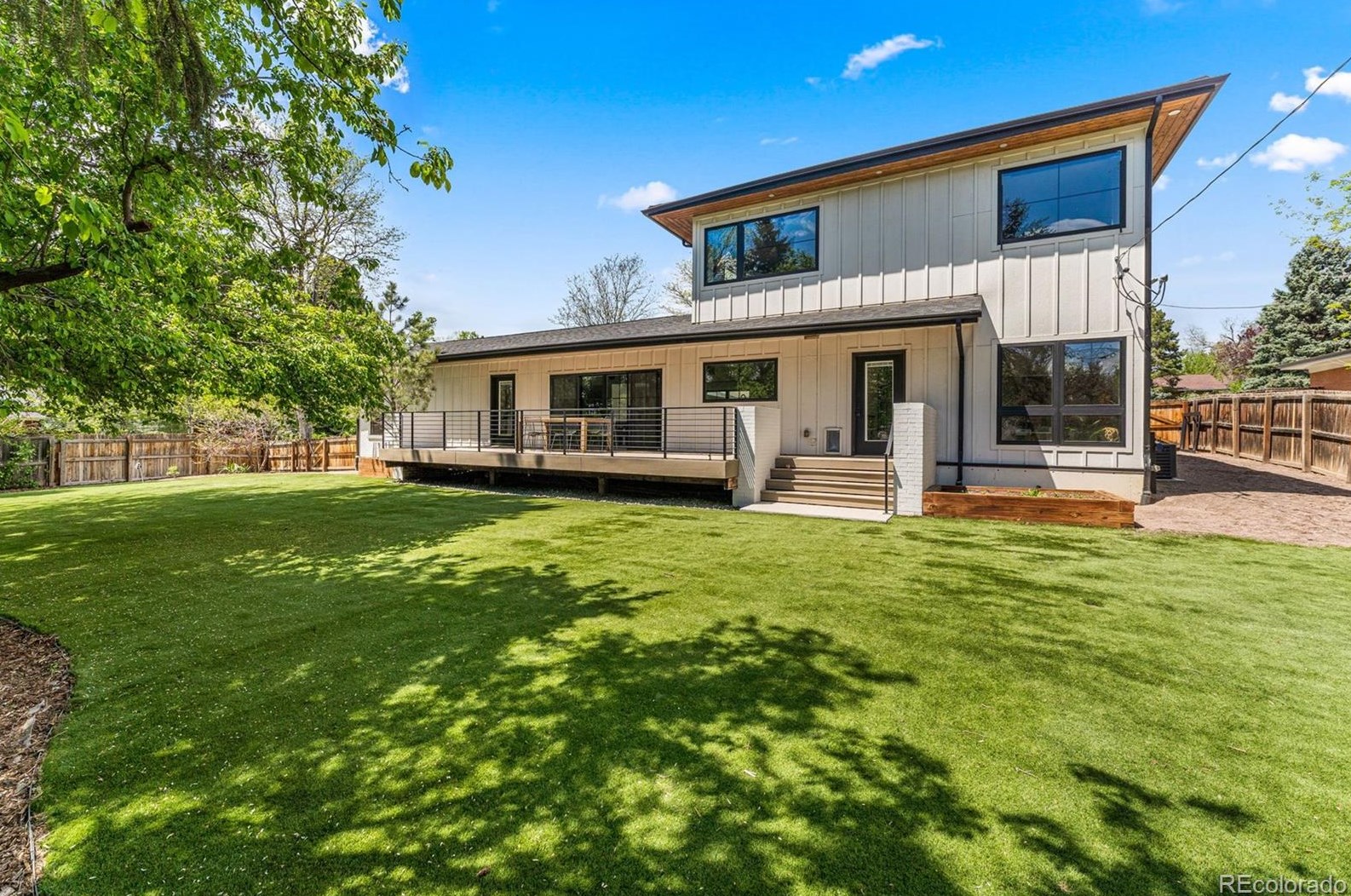 6185 Columbine Way, Littleton CO 80121-2805 exterior