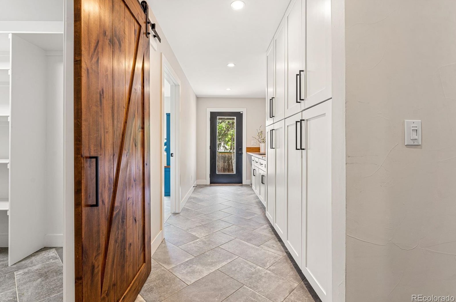 6185 Columbine Way, Littleton CO 80121-2805 exterior