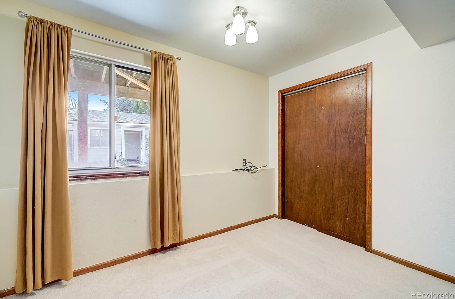 5886 77th Dr, Arvada CO  80003-5819 exterior