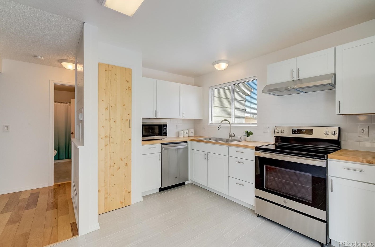 5886 77th Dr, Arvada CO  80003-5819 exterior