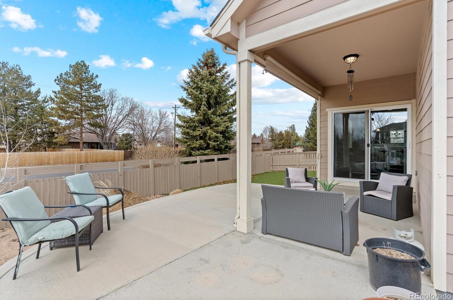 1447 16th Ave, Longmont CO  80501-2560 exterior