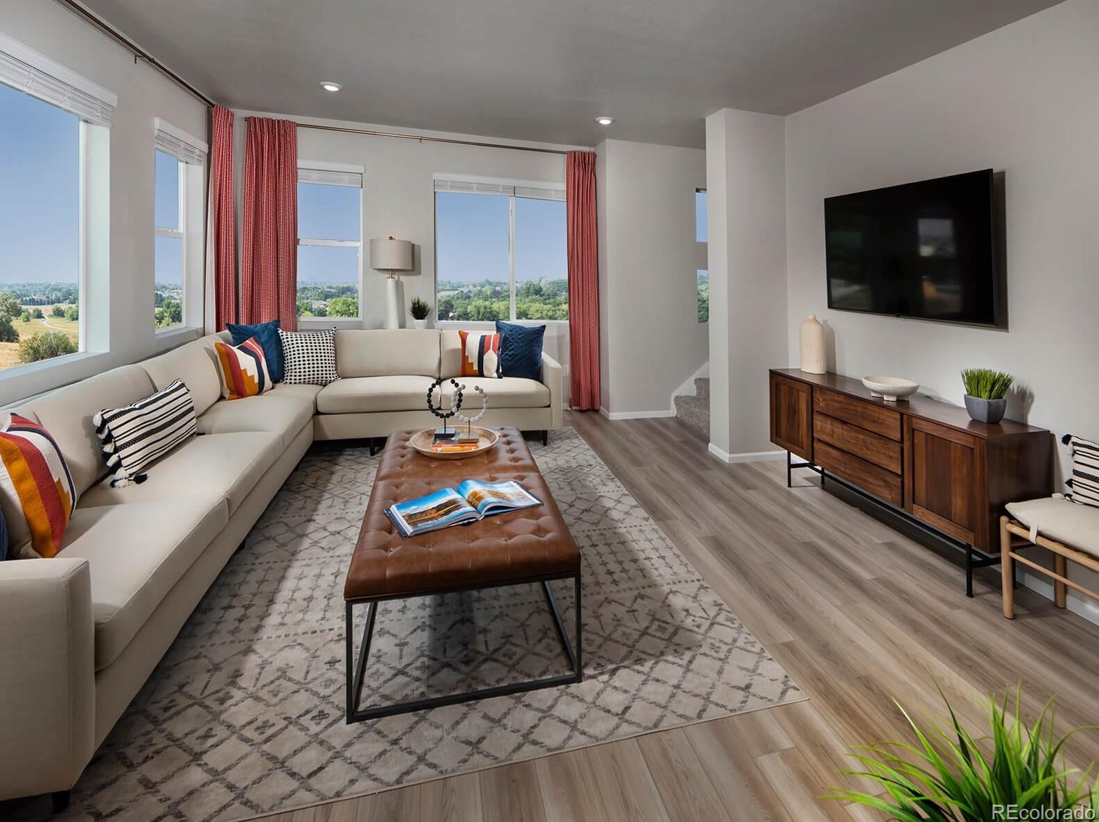 5675 Vivian St, Arvada, CO 80002