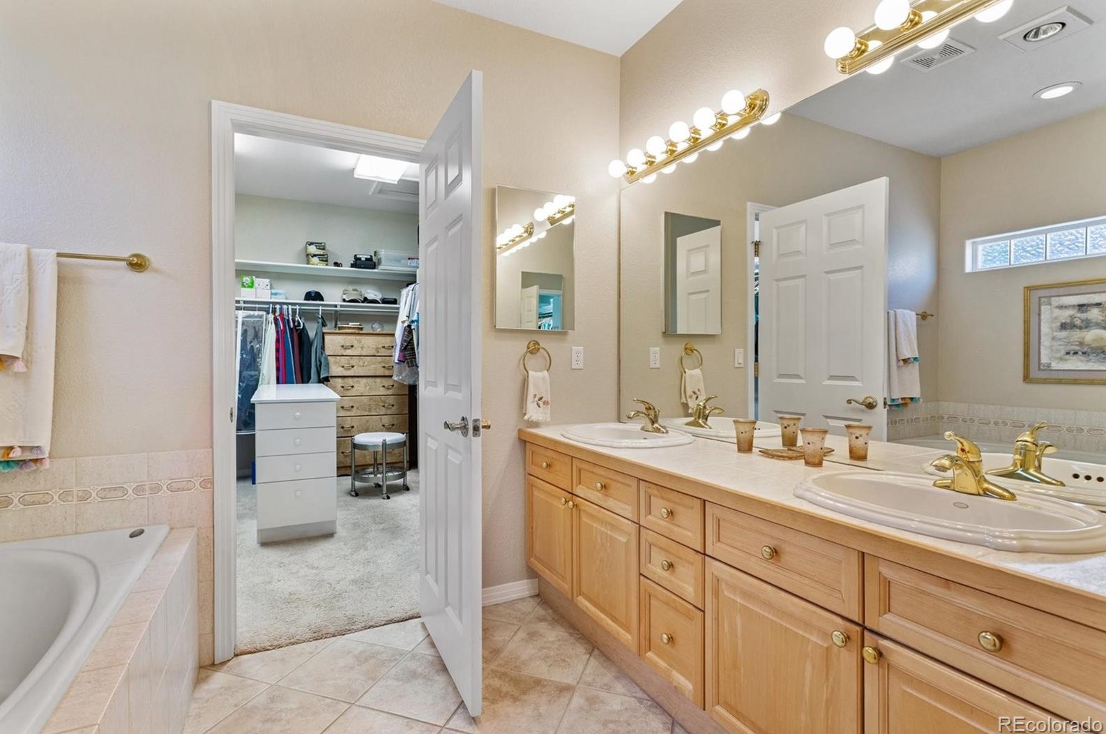 8290 Albion St, Littleton CO 80122-3909 exterior