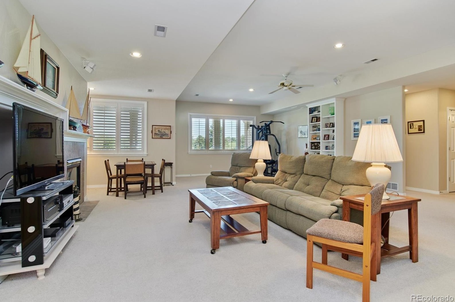 8290 Albion St, Littleton CO 80122-3909 exterior