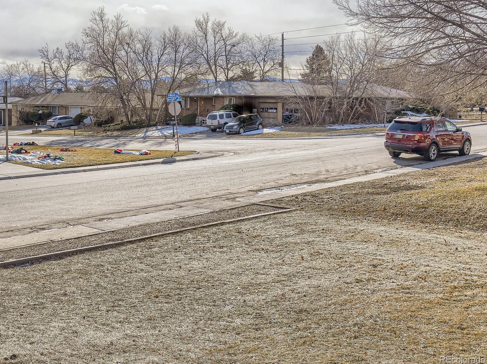 7455 69th Pl, Arvada CO  80003-3411 exterior