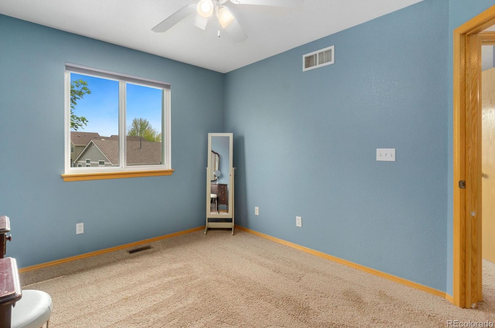 6421 Sparrow Ave, Longmont CO  80504-6551 exterior