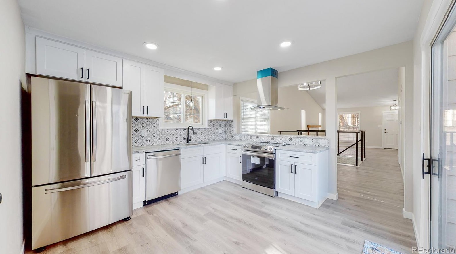 7551 Cove Cir, Littleton CO 80122-3357 exterior