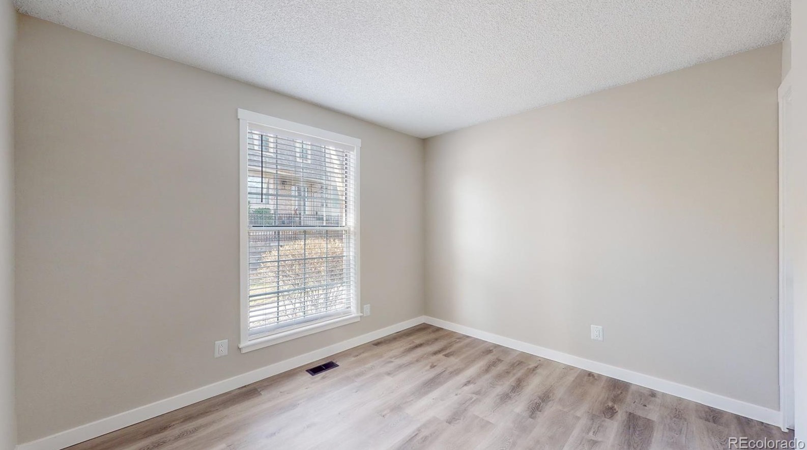 7551 Cove Cir, Littleton CO 80122-3357 exterior