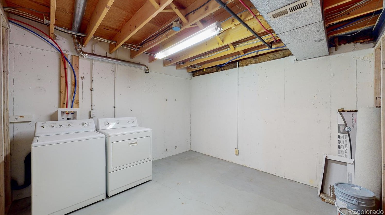 7551 Cove Cir, Littleton CO 80122-3357 exterior