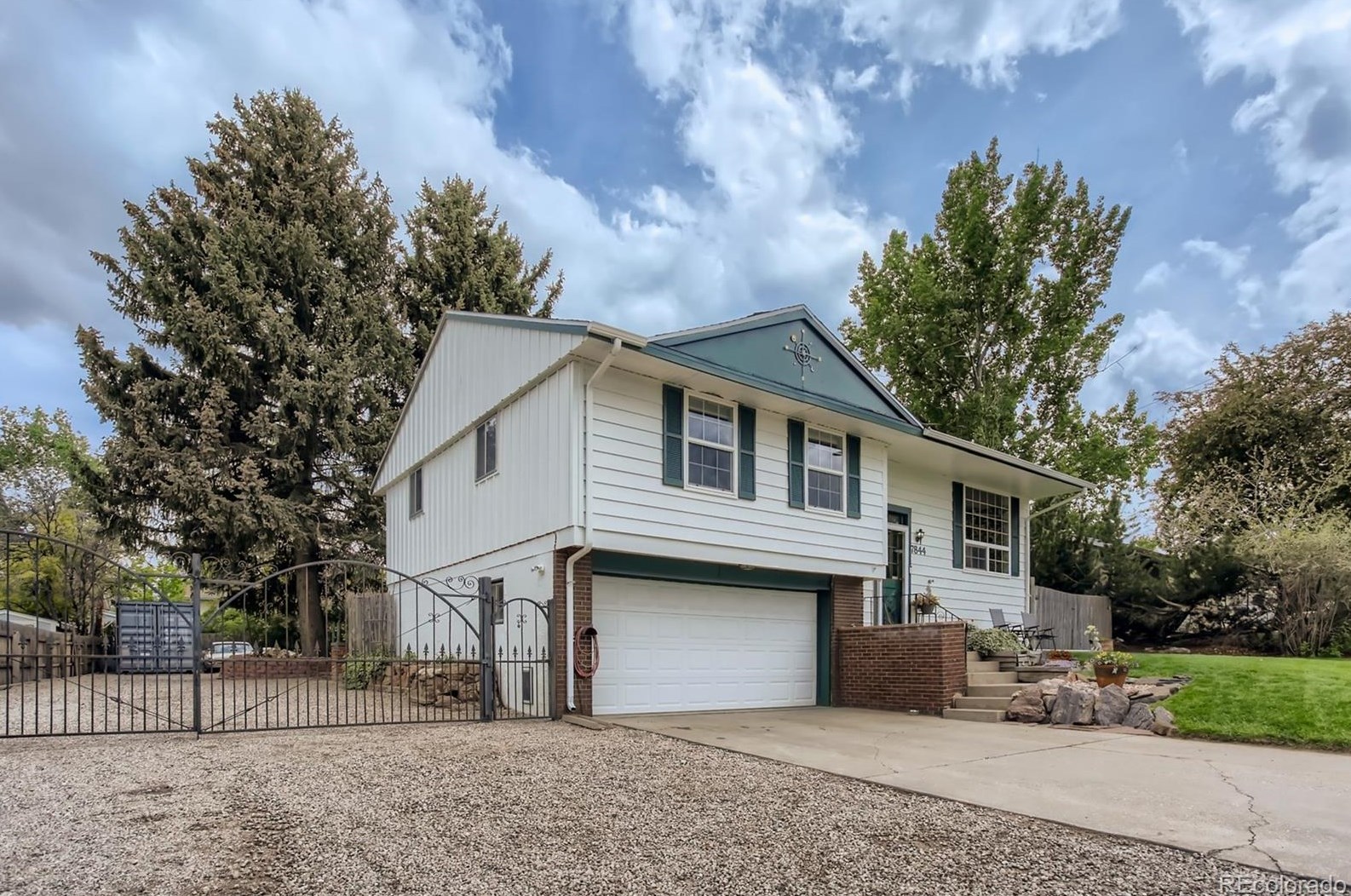 7844 Reed St, Arvada, CO 80003-2326