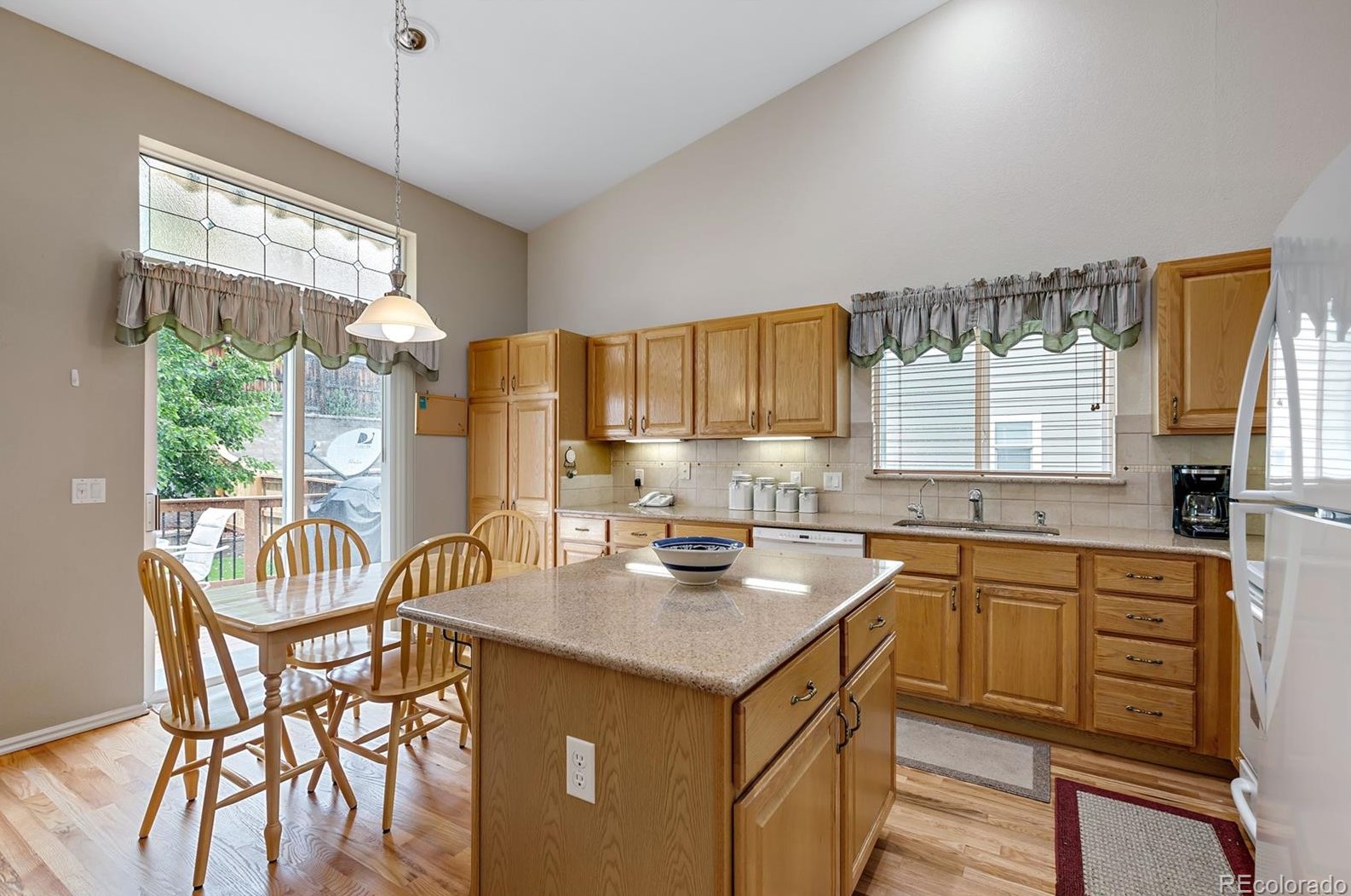 9815 Bathurst Way, Littleton CO 80130-7182 exterior