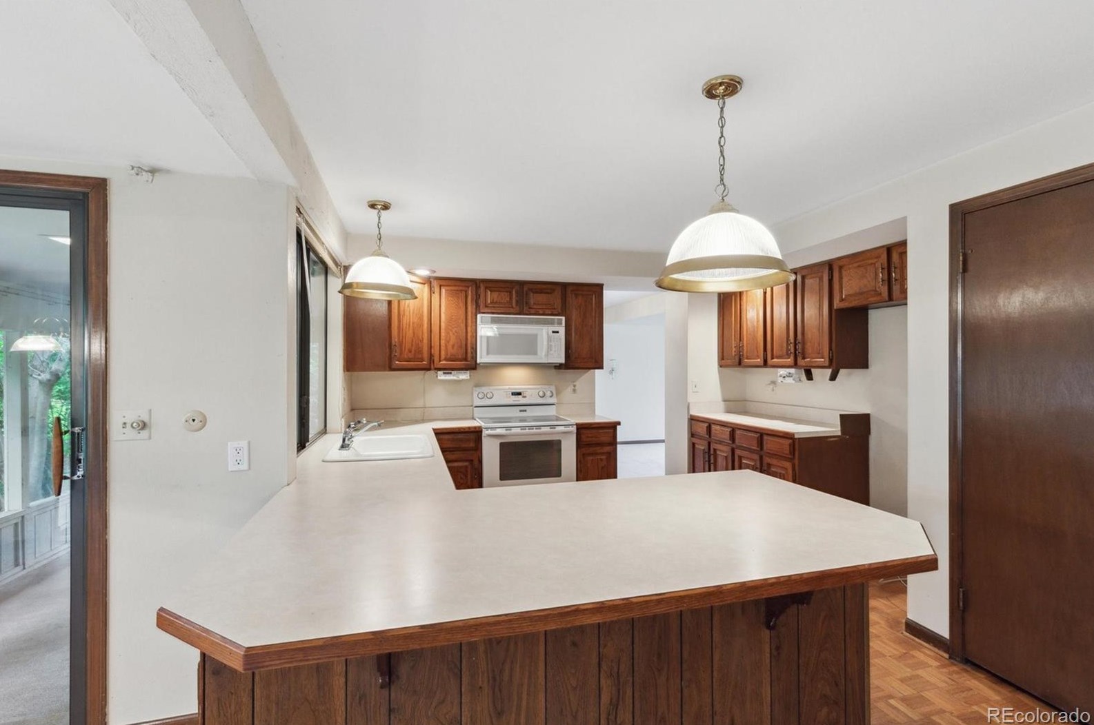 6078 Elm Ct, Littleton CO 80122-3828 exterior