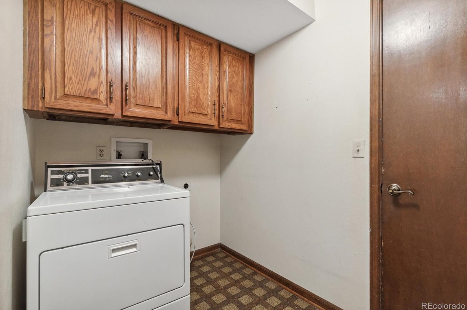 6078 Elm Ct, Littleton CO 80122-3828 exterior