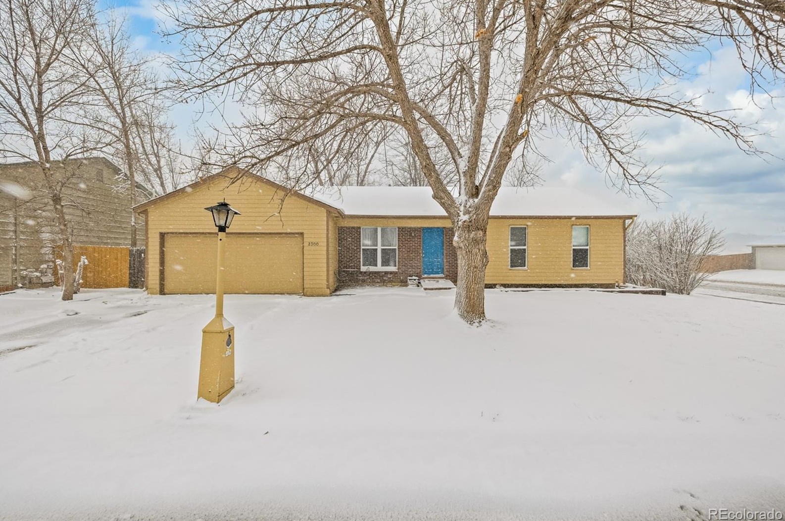 2300 Sunrise Dr, Longmont, CO 80501-1032