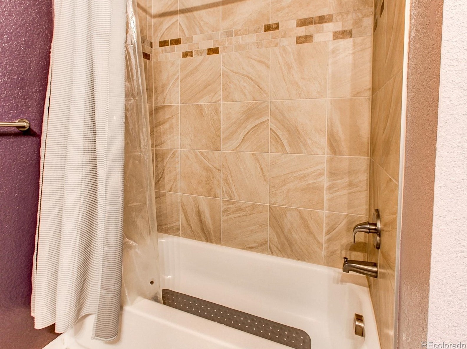 196 2nd Ave, Deer Trail CO  80105 exterior