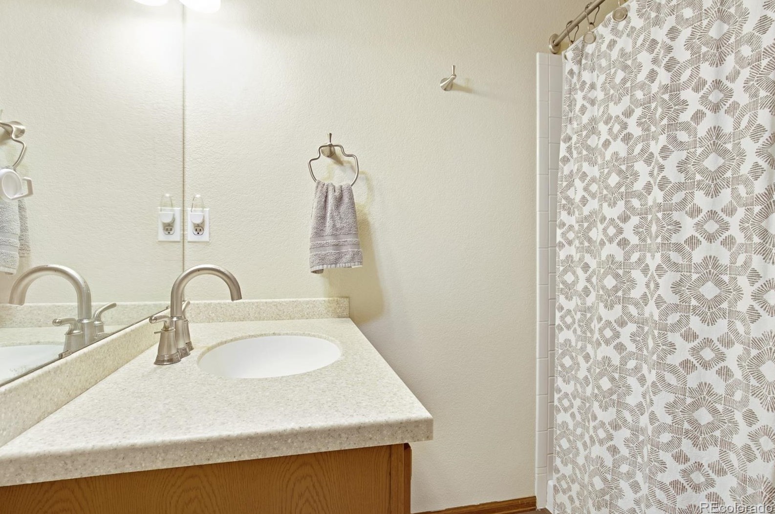 2957 Rowland Ave, Littleton CO 80120-2902 exterior