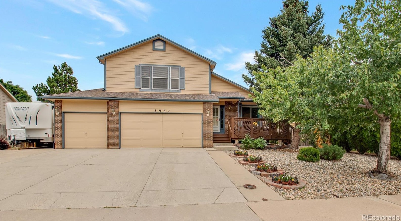 2957 Rowland Ave, Littleton CO 80120-2902 exterior