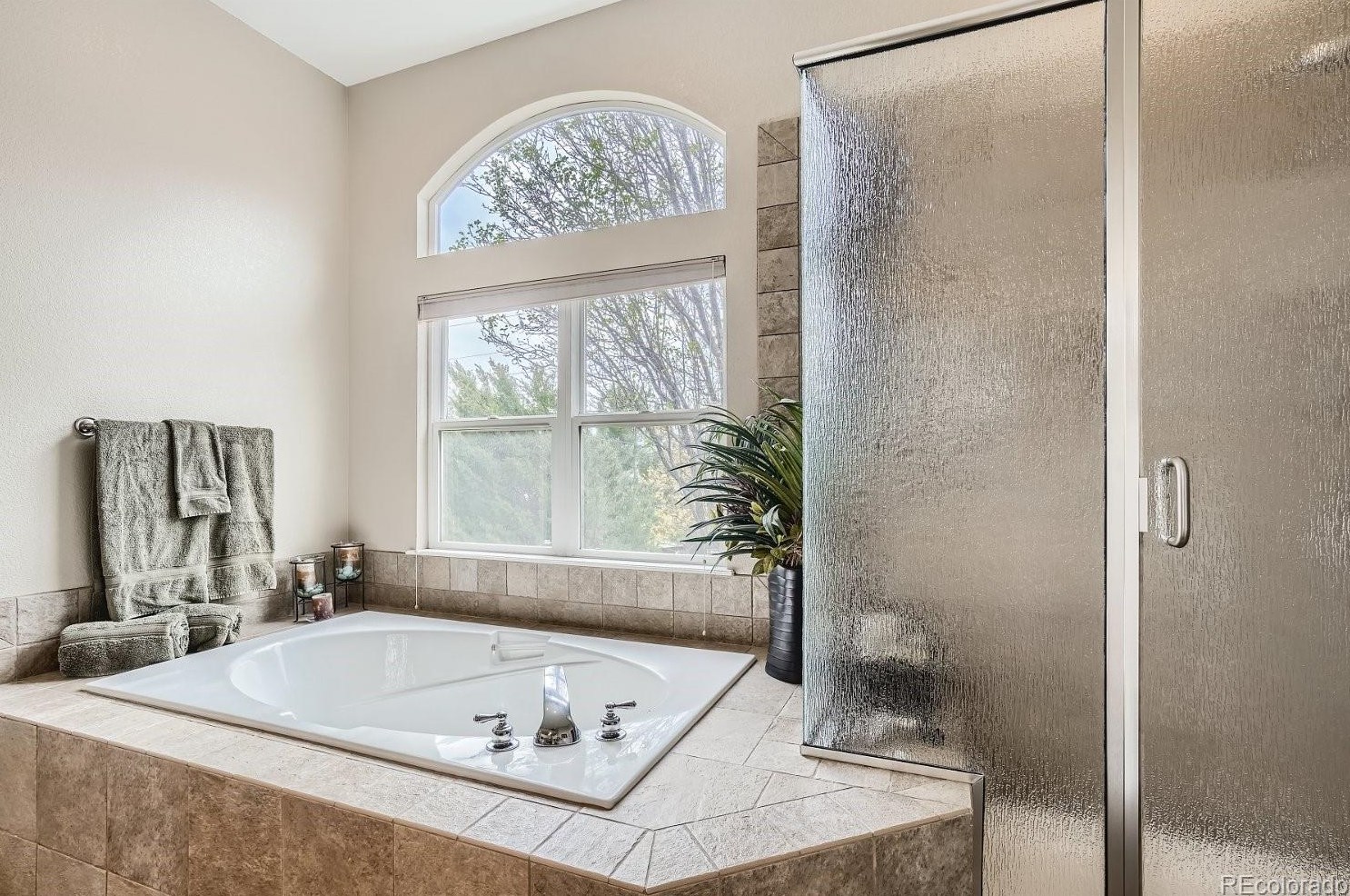 12446 77th Ave, Arvada CO  80005-2955 exterior