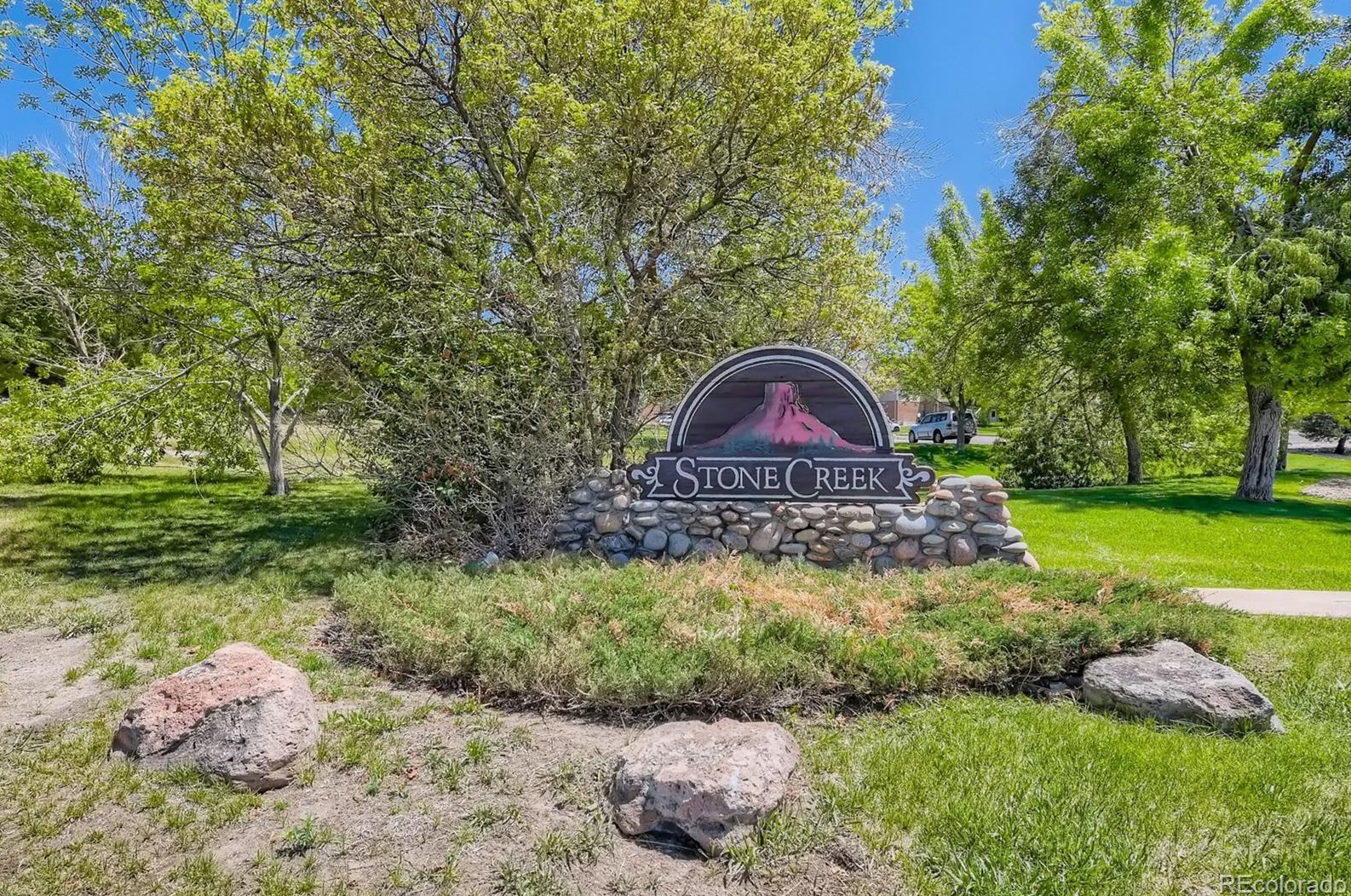 532 Oakwood Dr, Castle Rock CO  80104-1627 exterior