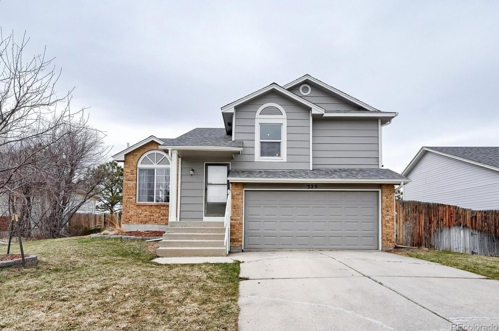 325 Holcomb St, Castle Rock CO  80104-8909 exterior