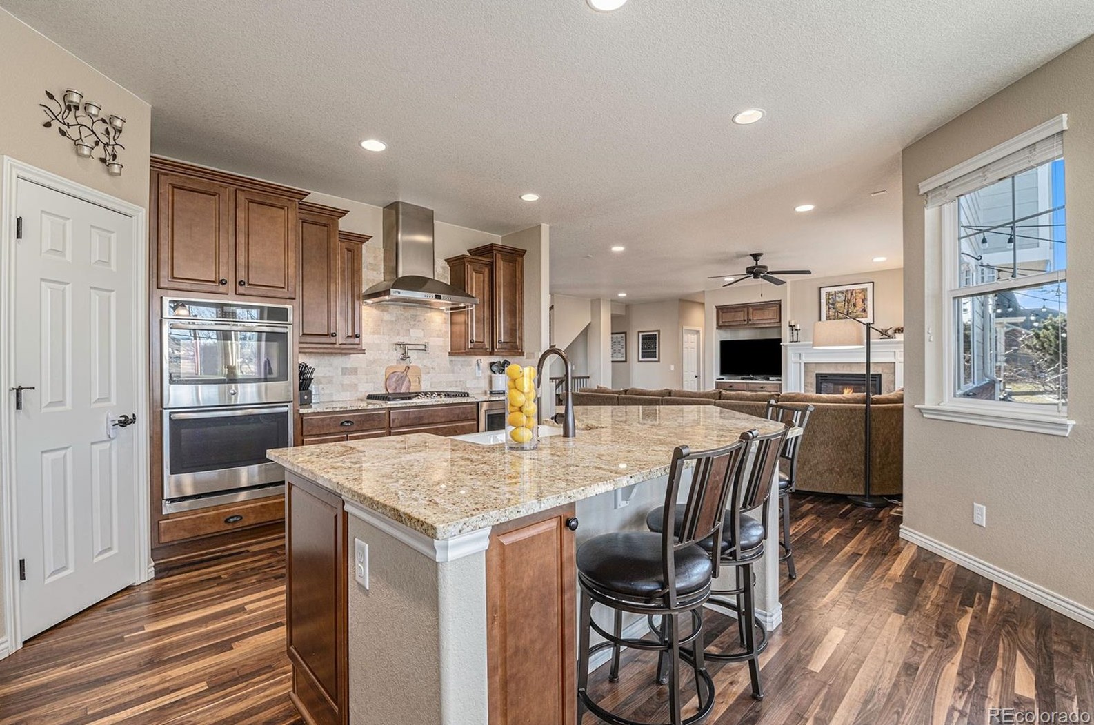 17527 78th Dr, Arvada CO  80007-7981 exterior