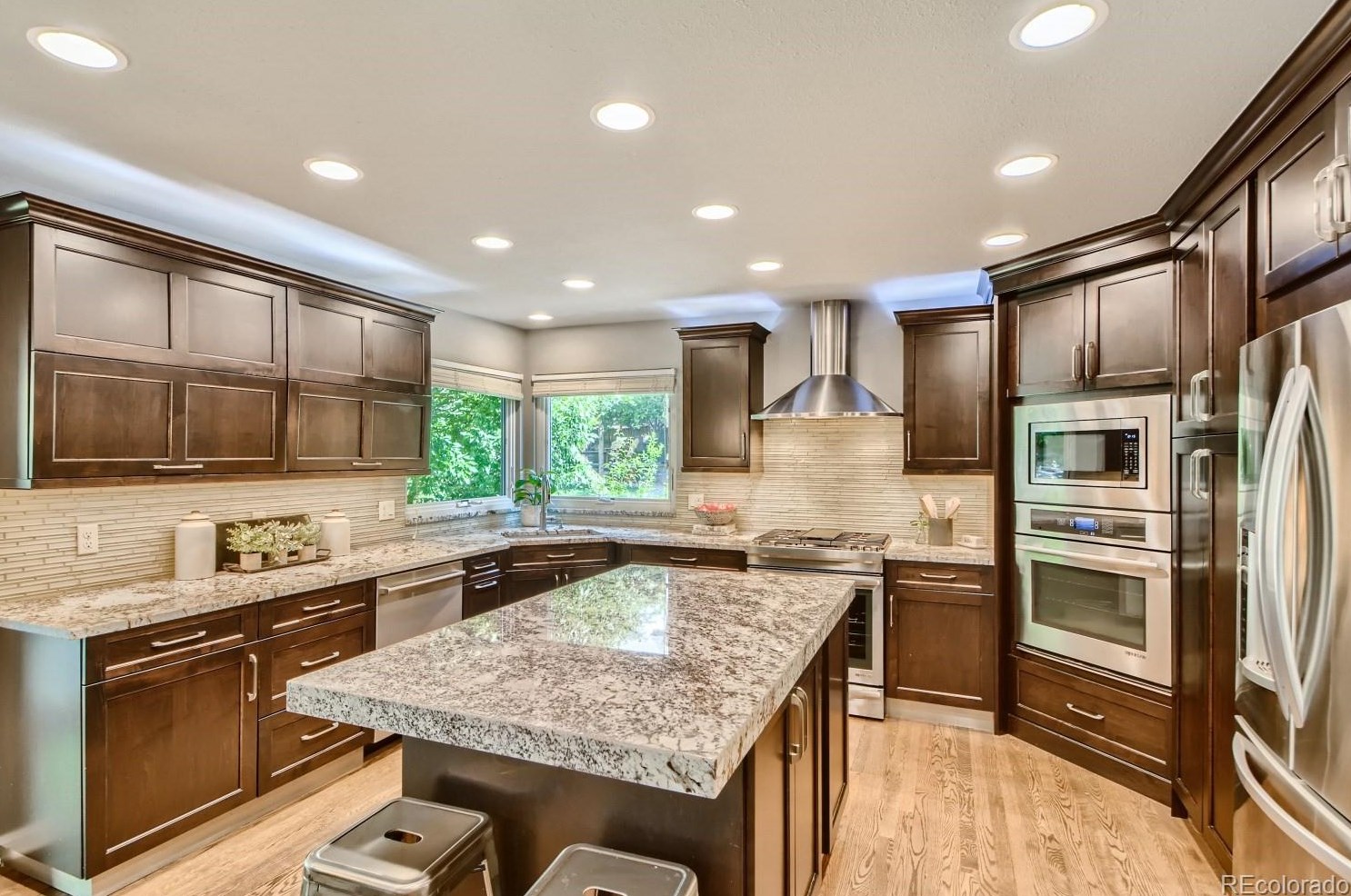 2201 Wynterbrook Dr, Littleton CO 80126-4210 exterior