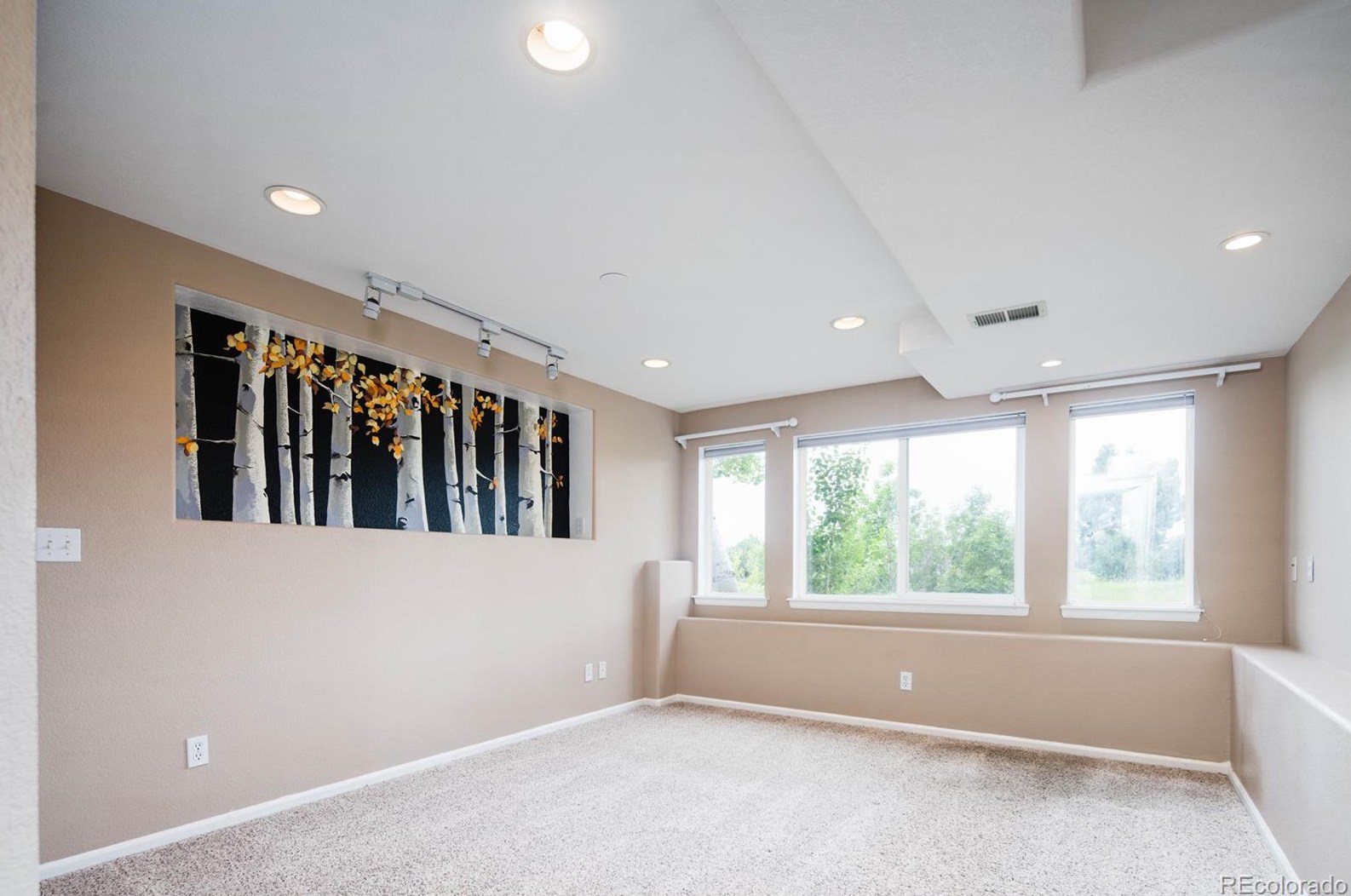 9046 Sanderling Way, Littleton CO 80126-5270 exterior