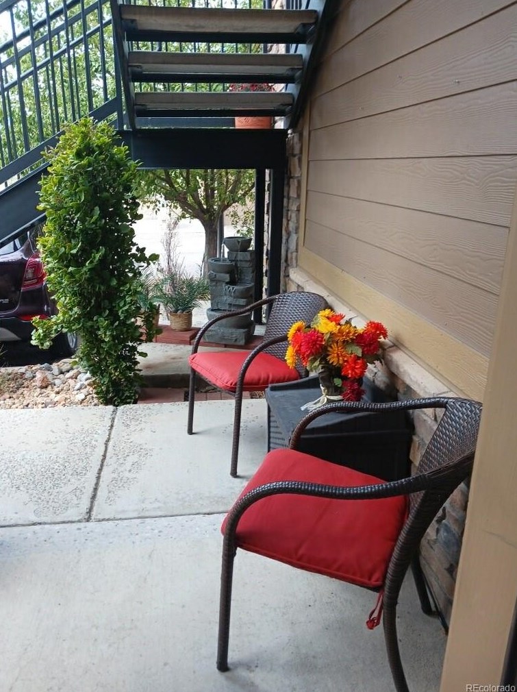 8846 Kline St, Littleton CO 80127-7125 exterior