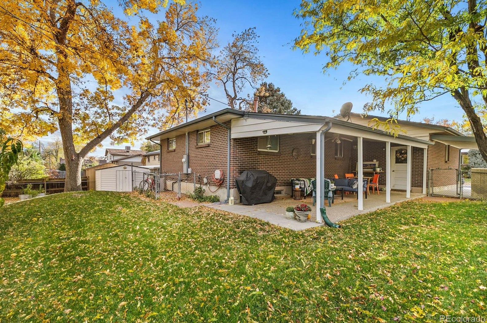 5844 Parfet St, Arvada CO  80004-4747 exterior