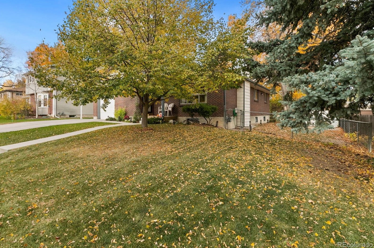 5844 Parfet St, Arvada CO  80004-4747 exterior