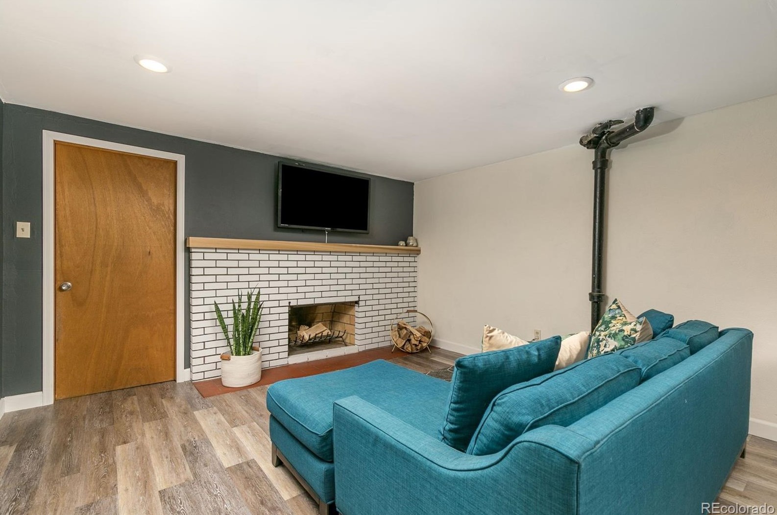 6338 Acoma St, Littleton CO 80120-3409 exterior