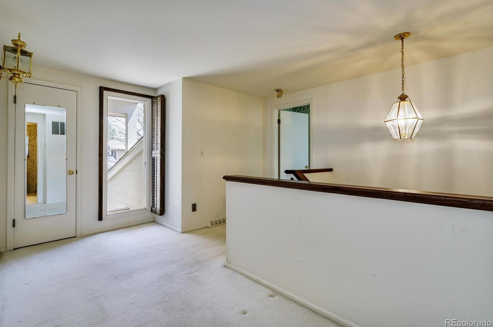 6483 Sycamore St, Littleton CO 80120-3036 exterior