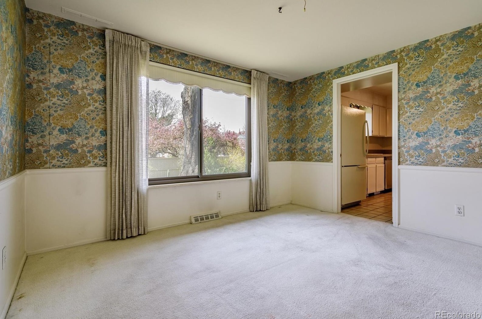 6483 Sycamore St, Littleton CO 80120-3036 exterior