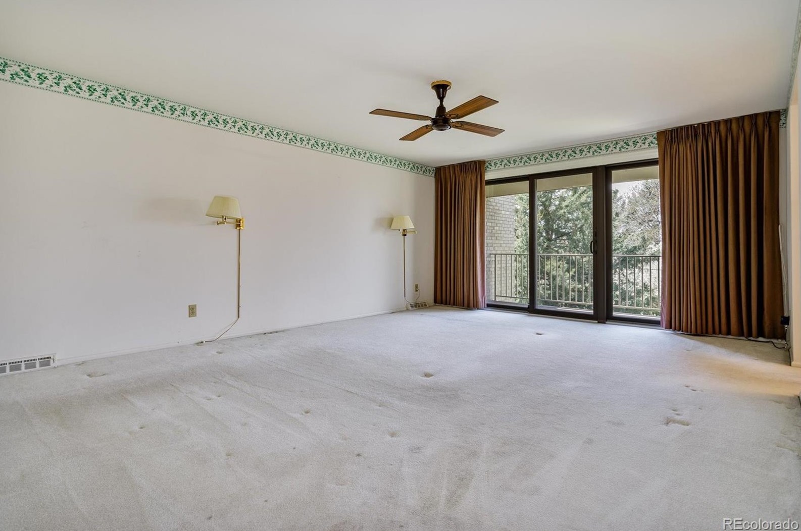 6483 Sycamore St, Littleton CO 80120-3036 exterior