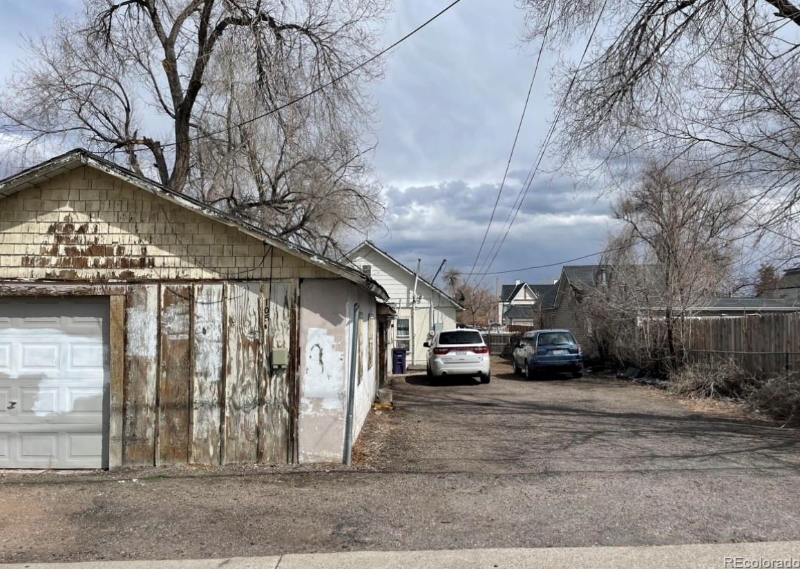 1053 Knox Ct, Denver, CO 80204