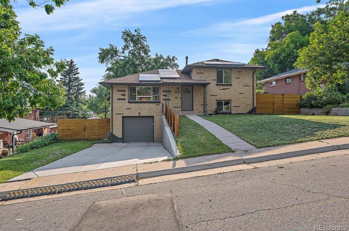 6225 Yukon St, Arvada, CO 80004-3400