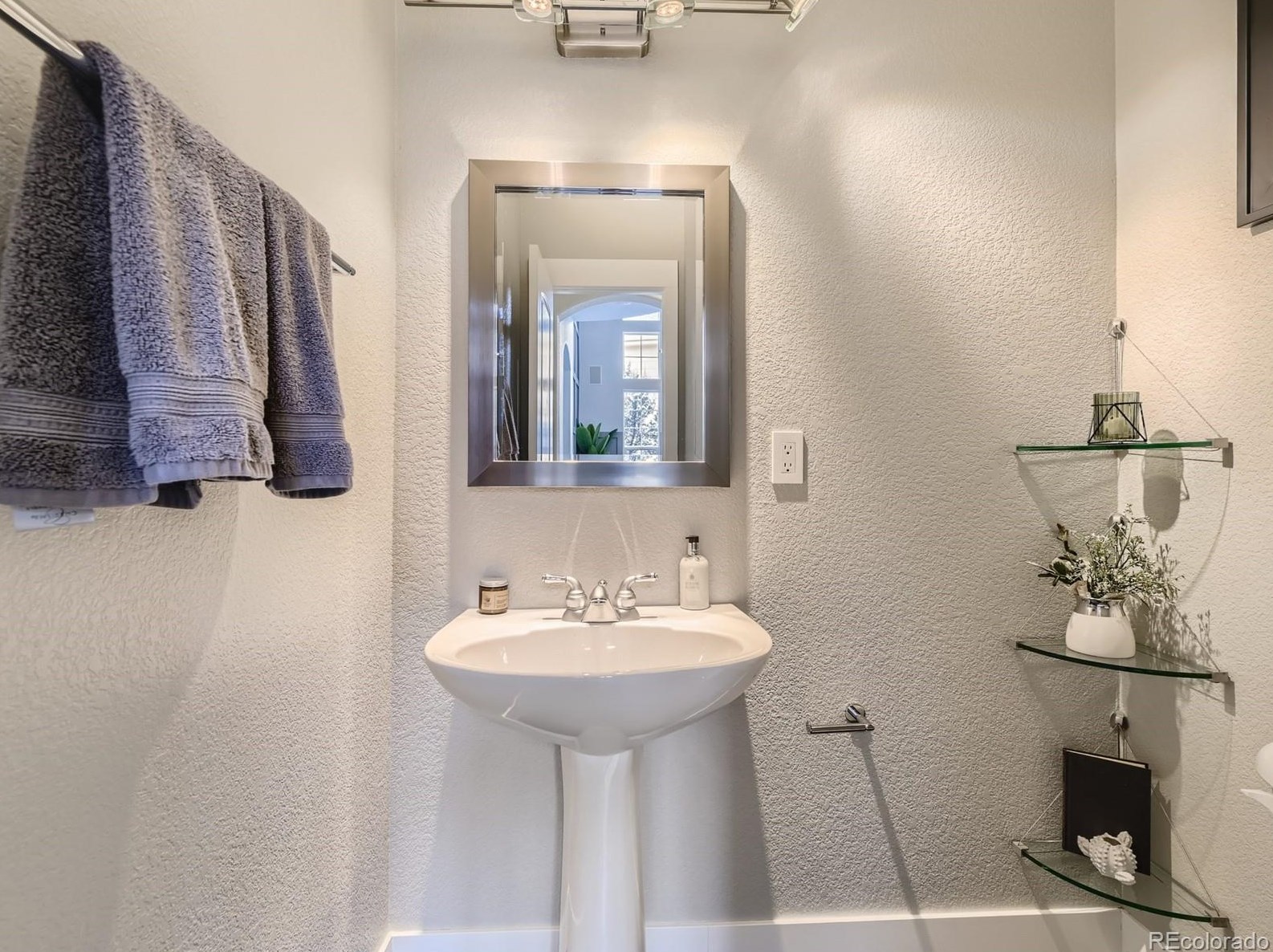 7224 Serena Dr, Castle Rock CO  80108-8106 exterior